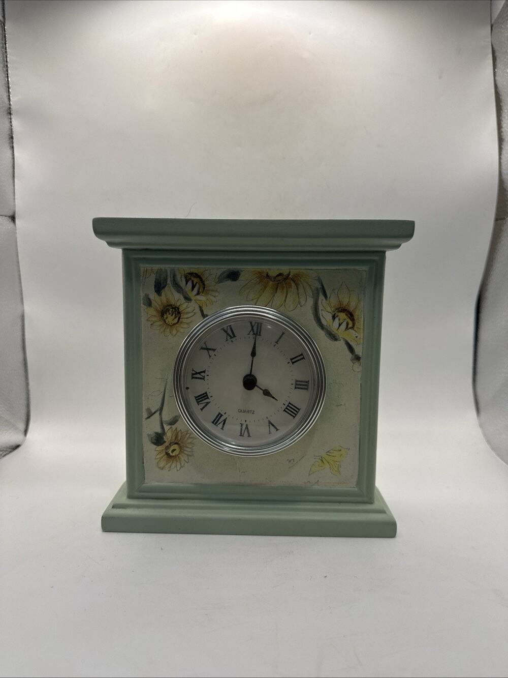 Vintage Style Sage Green Sunflower Bee Mantel Table Clock Quartz 7” Working *